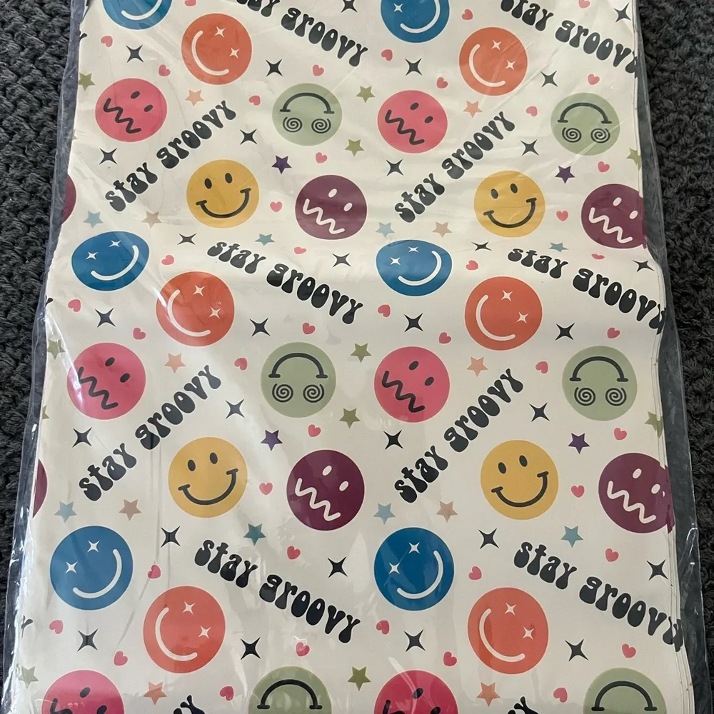 10 Pc Smiley face poly mailers NWT 10x13 shipping groovy hippy stay groovy